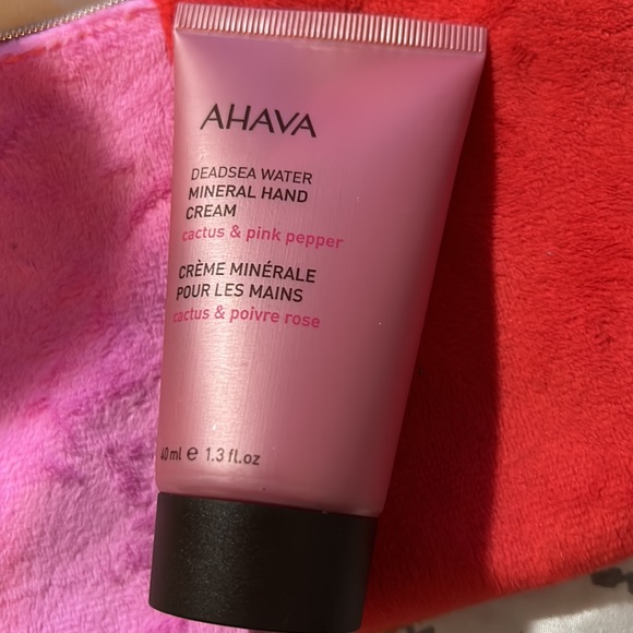 Ahava DeadSea water mineral hand cream  cactus & pink pepper - Picture 5 of 8